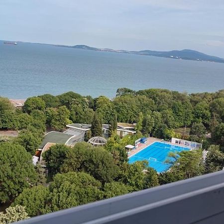 Sea View Flora Apartment Burgas Luaran gambar
