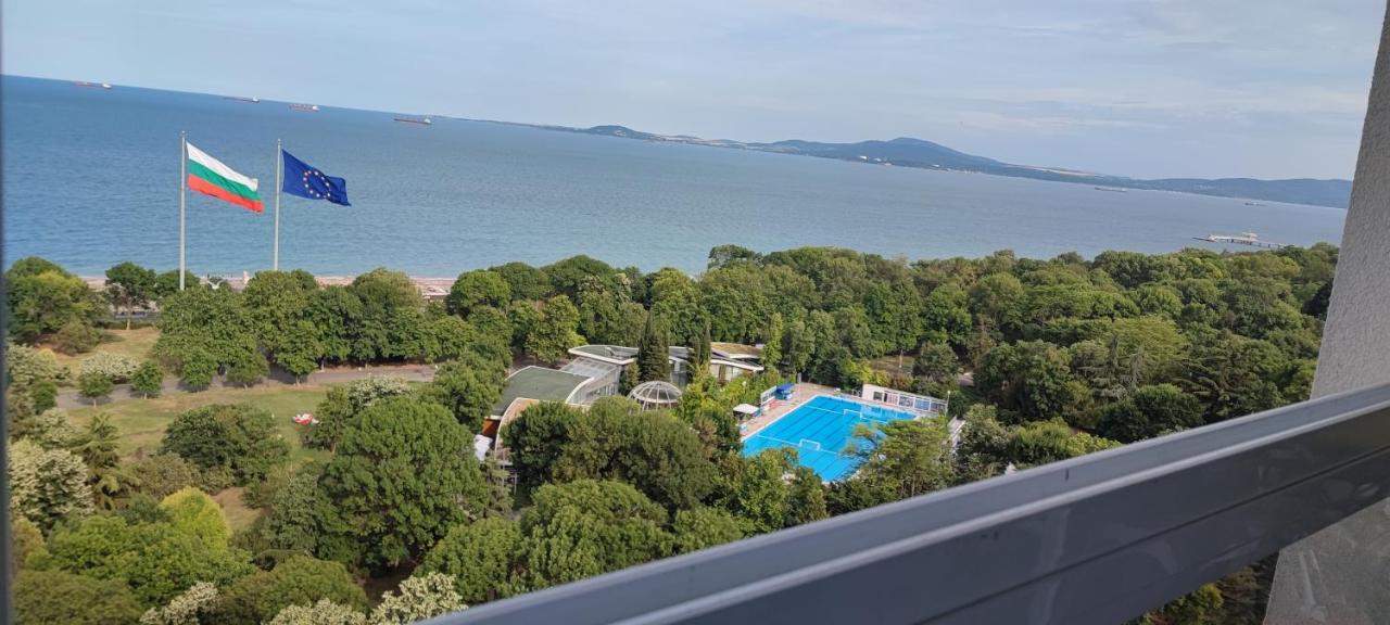 Sea View Flora Apartment Burgas Luaran gambar