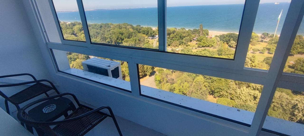 Sea View Flora Apartment Burgas Luaran gambar